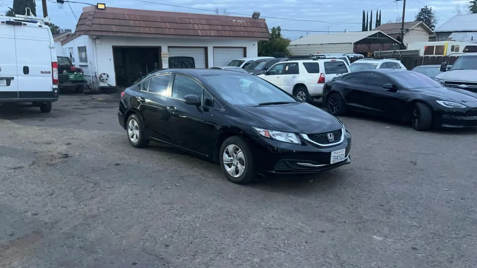 2013 Honda Civic 9th Gen - Image 3 of 9