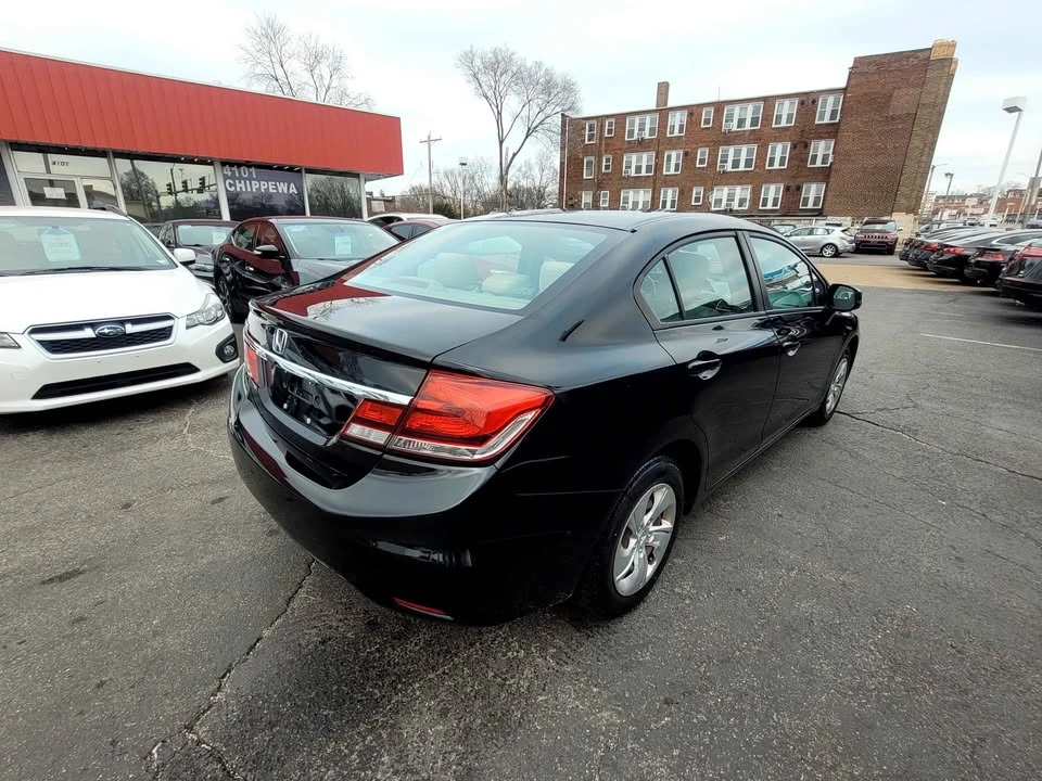 2013 Honda Civic 9th Gen - Image 8 of 18