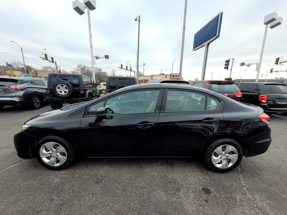 2013 Honda Civic 9th Gen - Image 5 of 18
