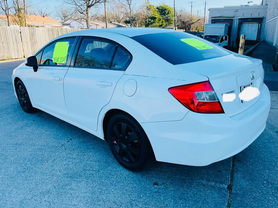 2013 Honda Civic 9th Gen - Image 7 of 19