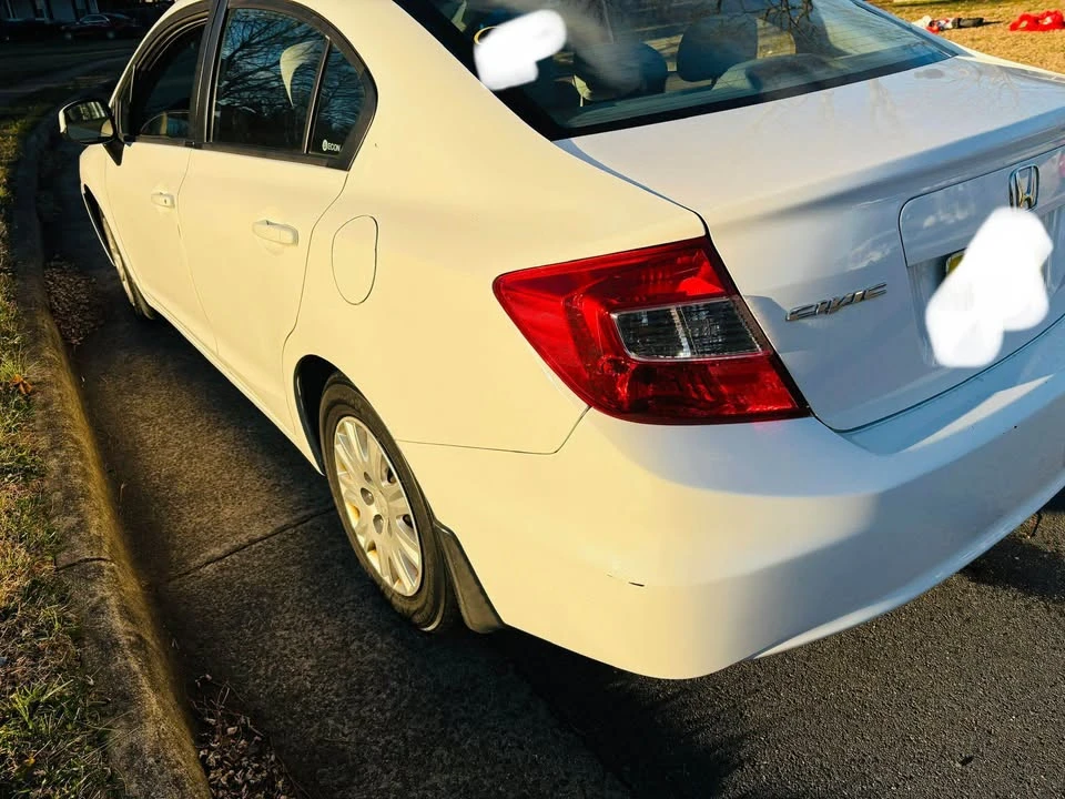 2013 Honda Civic 9th Gen - Image 3 of 11