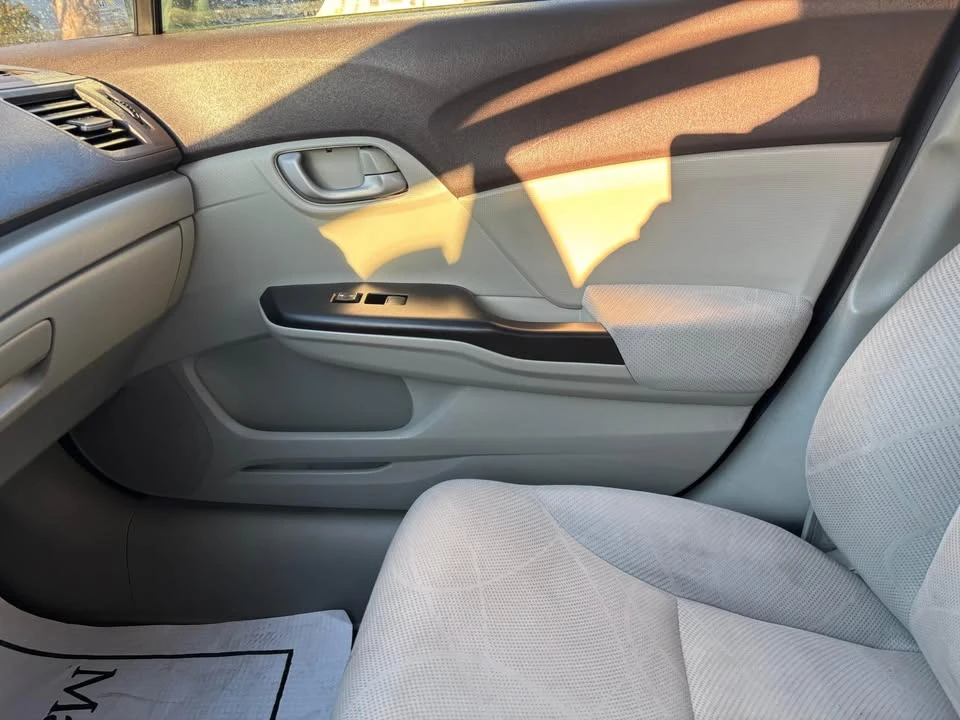 2013 Honda Civic 9th Gen - Image 9 of 11