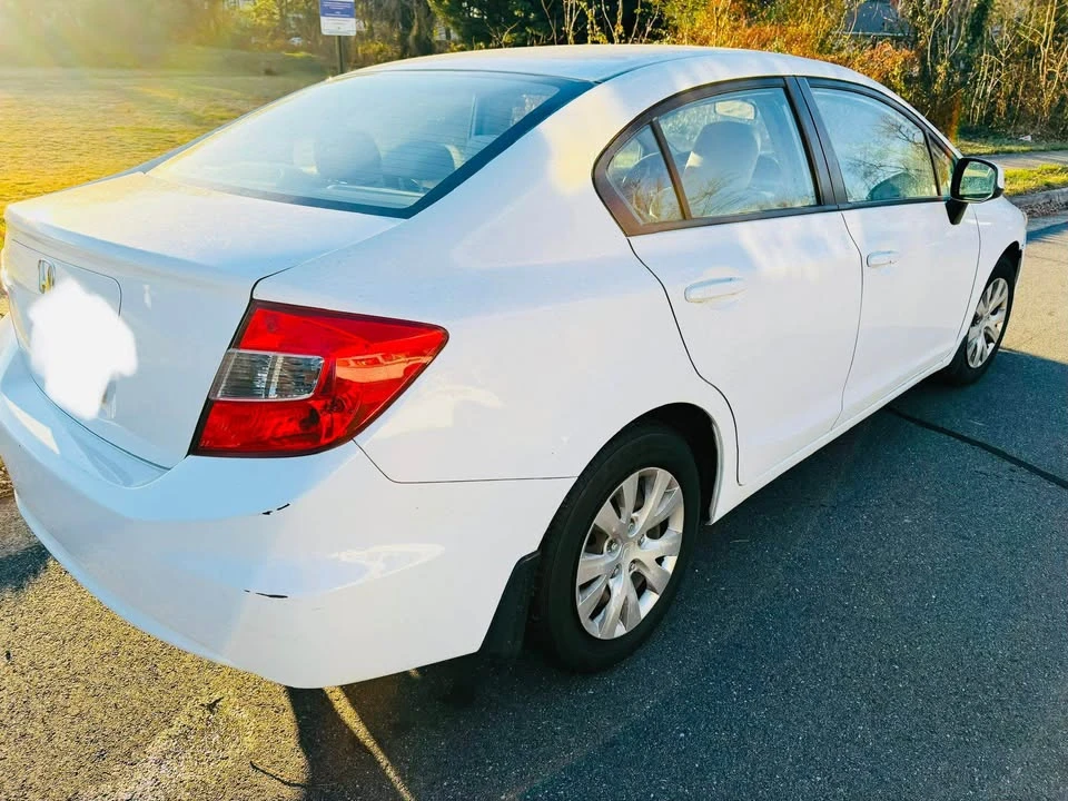 2013 Honda Civic 9th Gen - Image 4 of 11
