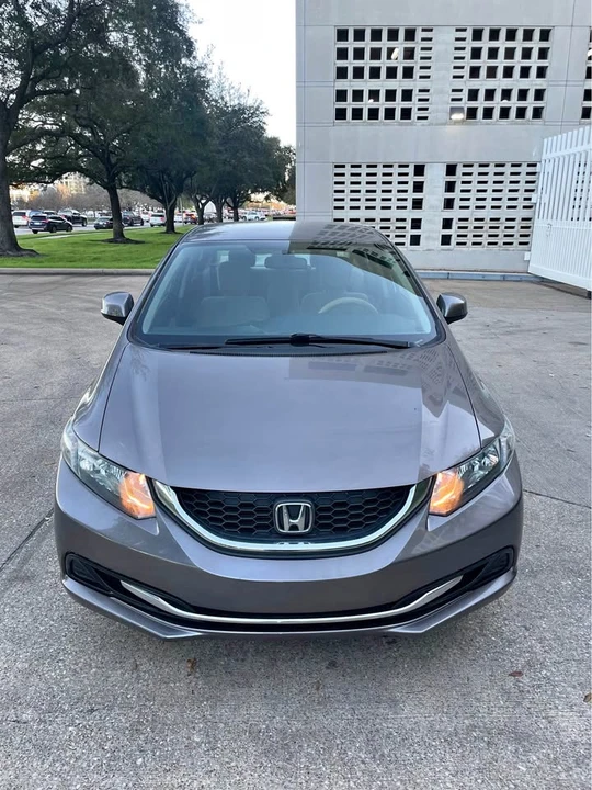 2013 Honda Civic 9th Gen - Image 2 of 17