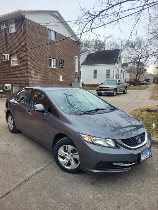 2013 Honda Civic 9th Gen - Image 3 of 14