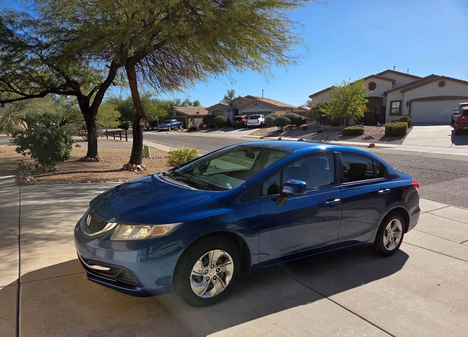 2013 Honda Civic 9th Gen - Image 2 of 10