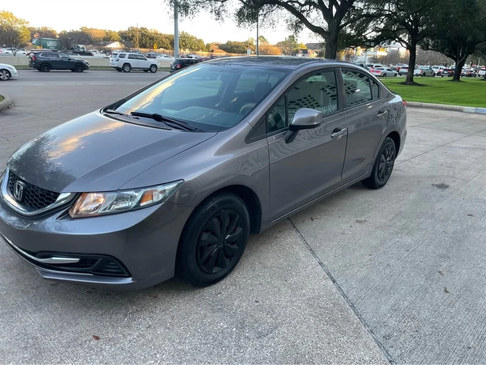2013 Honda Civic 9th Gen - Image 3 of 17