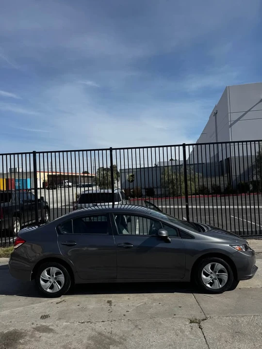 2013 Honda Civic 9th Gen - Image 5 of 10