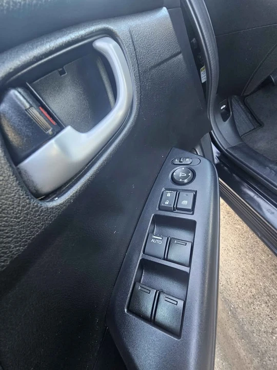 2013 Honda Civic 9th Gen - Image 10 of 13