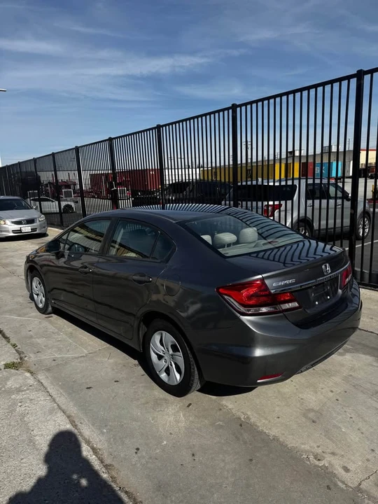 2013 Honda Civic 9th Gen - Image 3 of 10