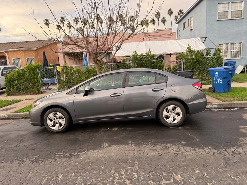 2013 Honda Civic 9th Gen - Image 2 of 14