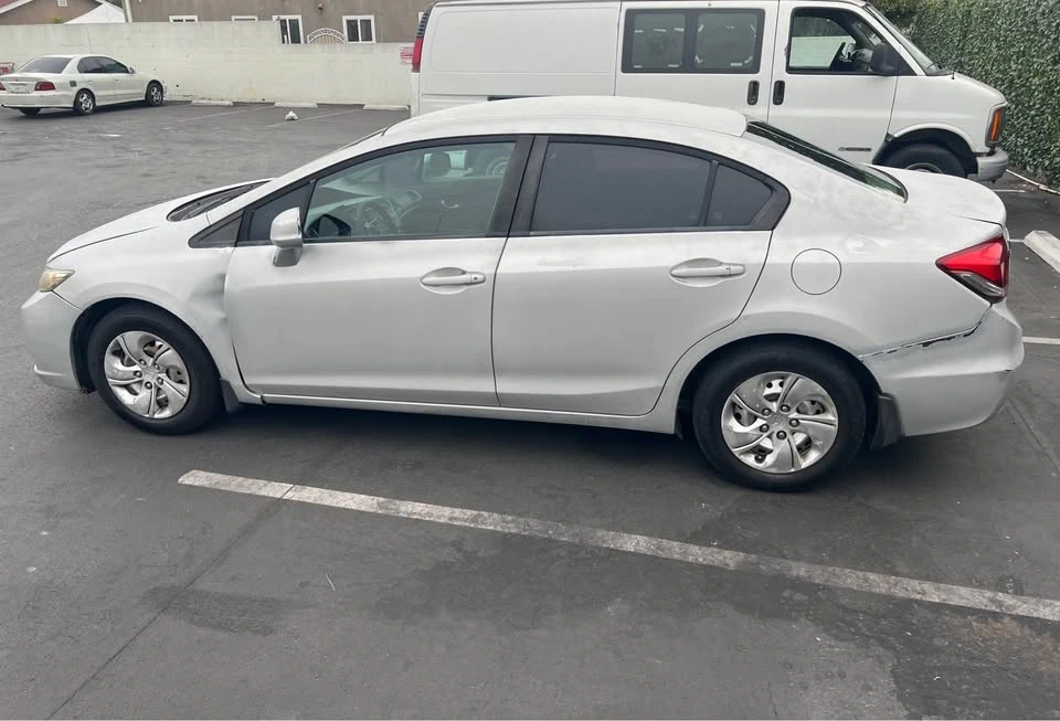 2013 Honda Civic 9th Gen - Image 9 of 12