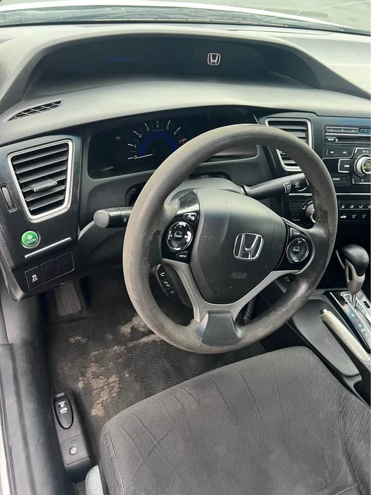 2013 Honda Civic 9th Gen - Image 4 of 12