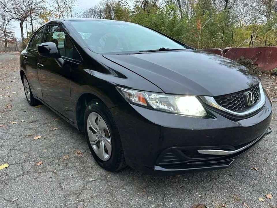 2013 Honda Civic 9th Gen - Image 2 of 15