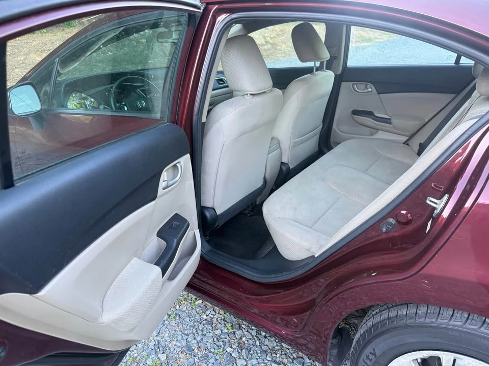 2013 Honda Civic 9th Gen - Image 10 of 20