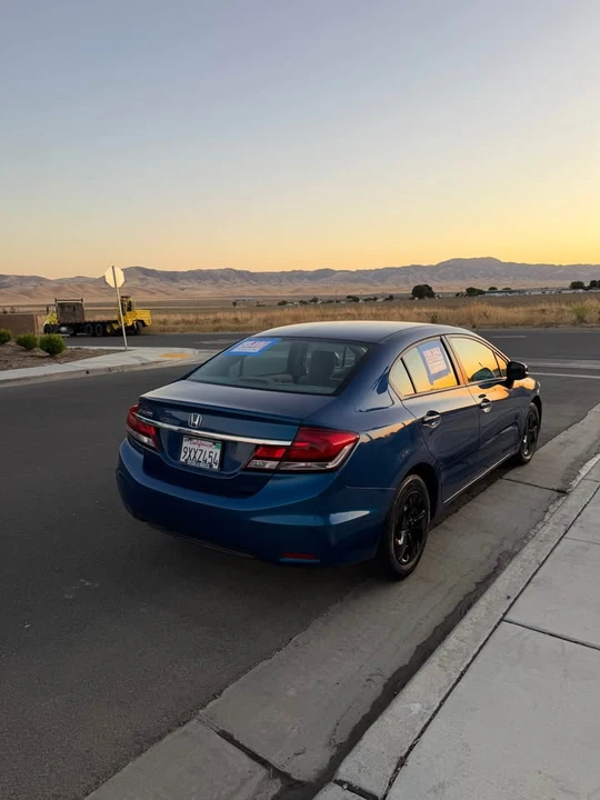 2013 Honda Civic 9th Gen - Image 5 of 13