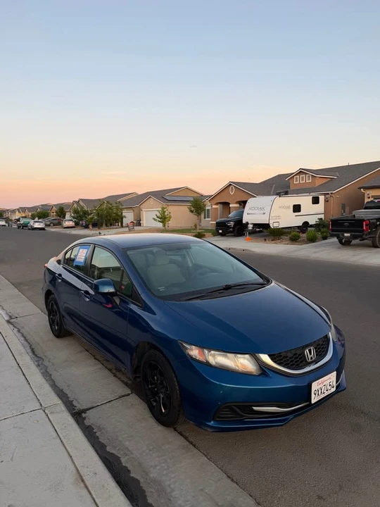 2013 Honda Civic 9th Gen - Image 3 of 13