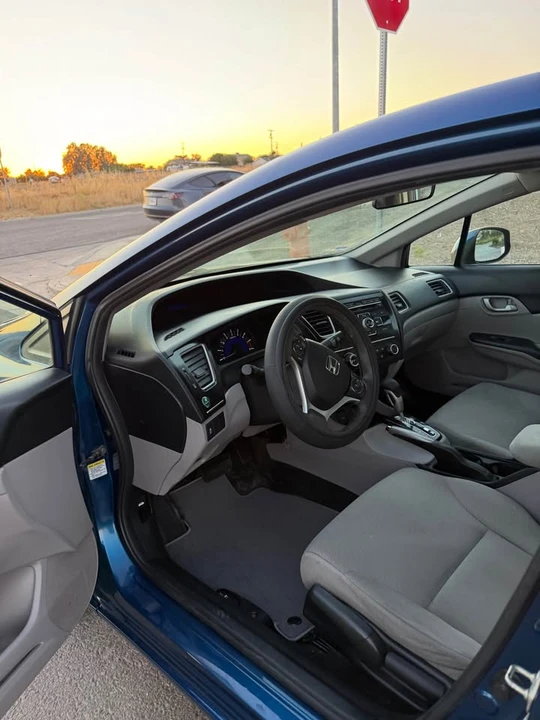 2013 Honda Civic 9th Gen - Image 8 of 13