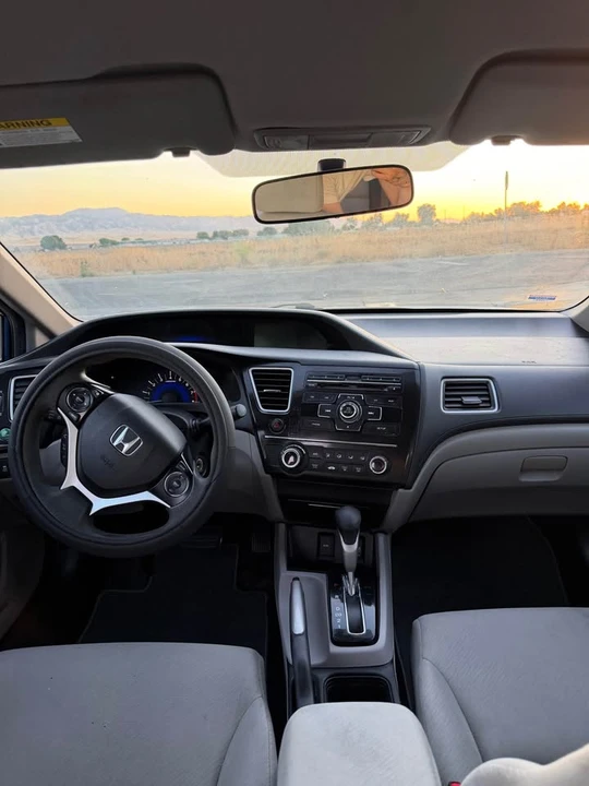 2013 Honda Civic 9th Gen - Image 9 of 13