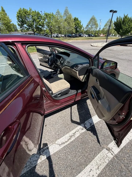 2013 Honda Civic 9th Gen - Image 16 of 18