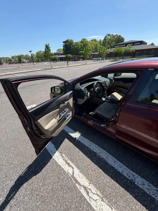 2013 Honda Civic 9th Gen - Image 8 of 18