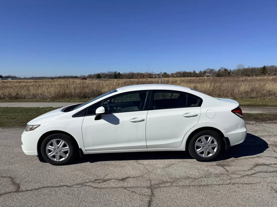 2013 Honda Civic 9th Gen - Image 3 of 14