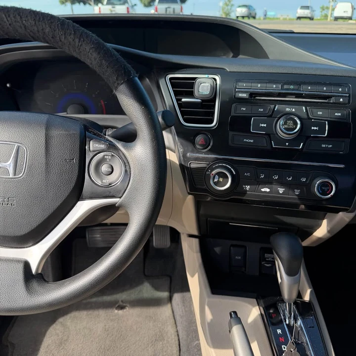 2013 Honda Civic 9th Gen - Image 6 of 16