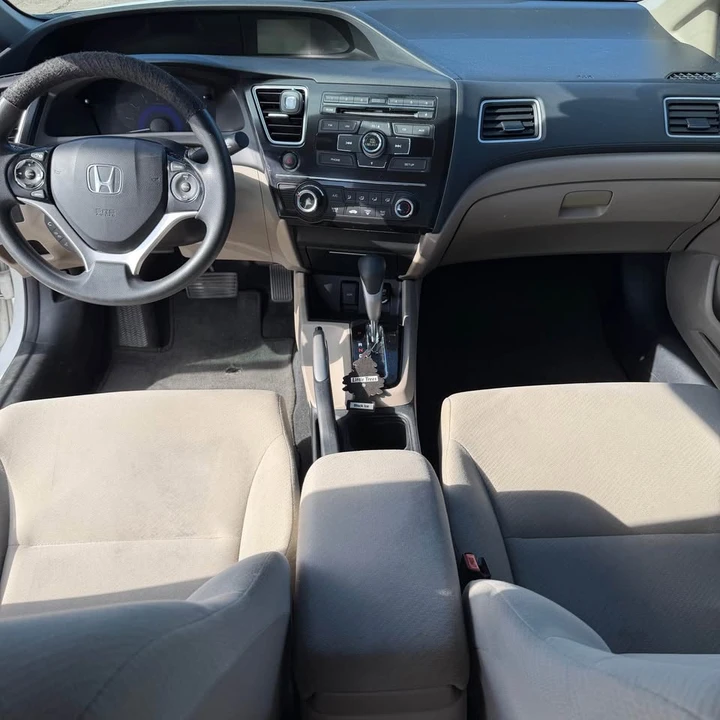 2013 Honda Civic 9th Gen - Image 5 of 16