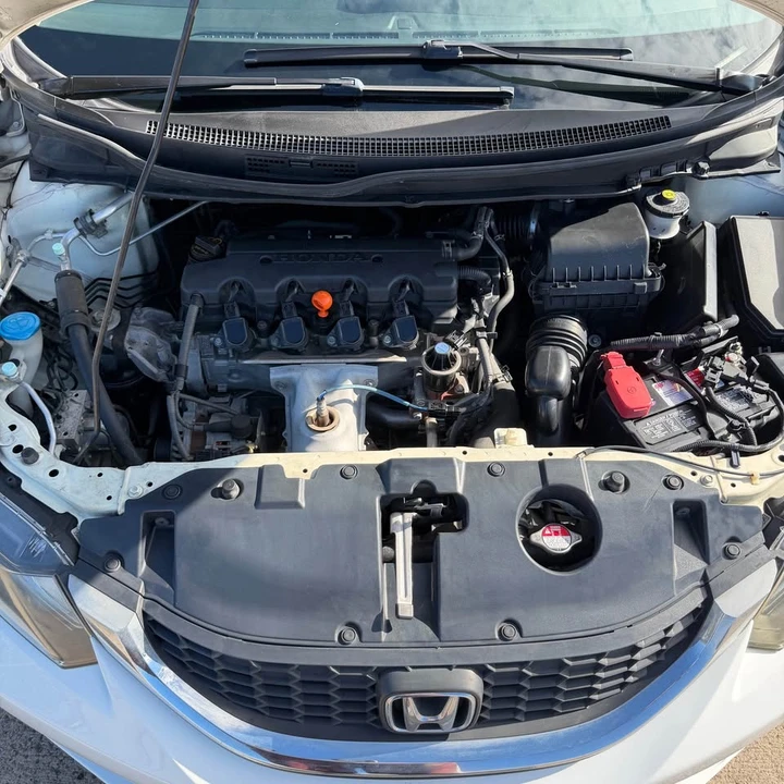 2013 Honda Civic 9th Gen - Image 12 of 16