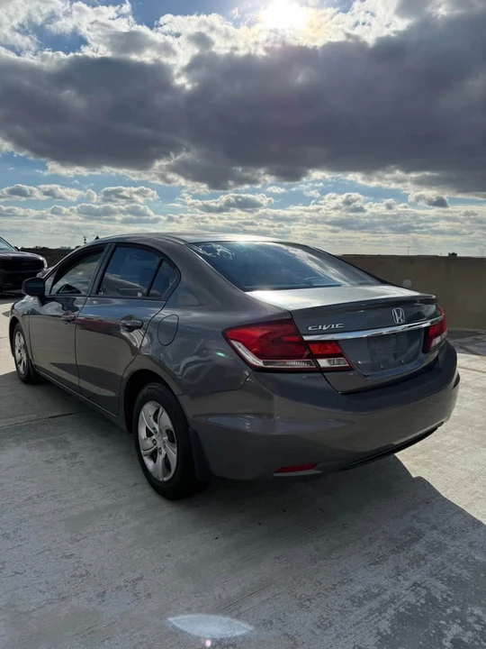 2013 Honda Civic 9th Gen - Image 5 of 10