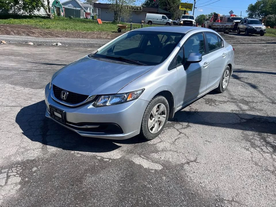 2013 Honda Civic 9th Gen - Image 6 of 15