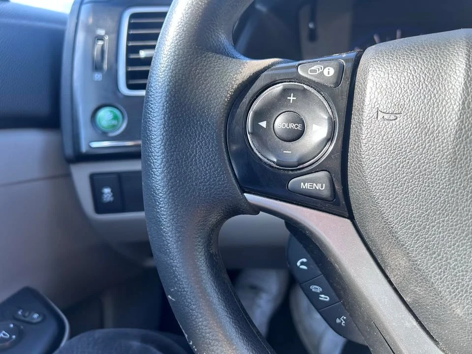 2013 Honda Civic 9th Gen - Image 9 of 15