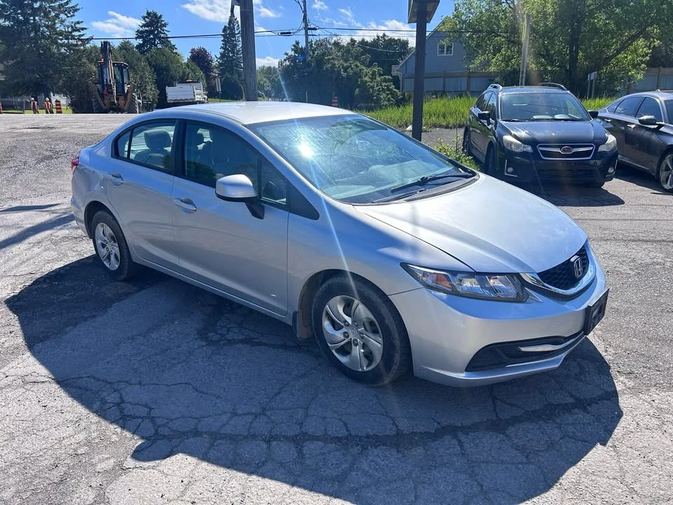 2013 Honda Civic 9th Gen - Image 2 of 15