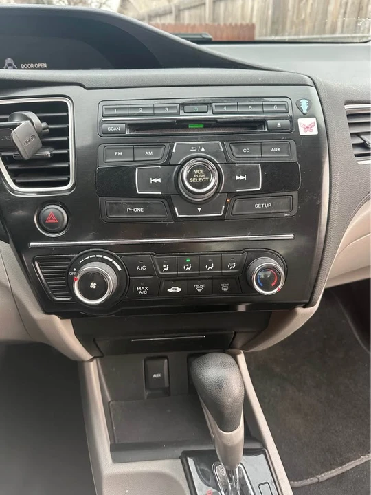 2013 Honda Civic 9th Gen - Image 7 of 18
