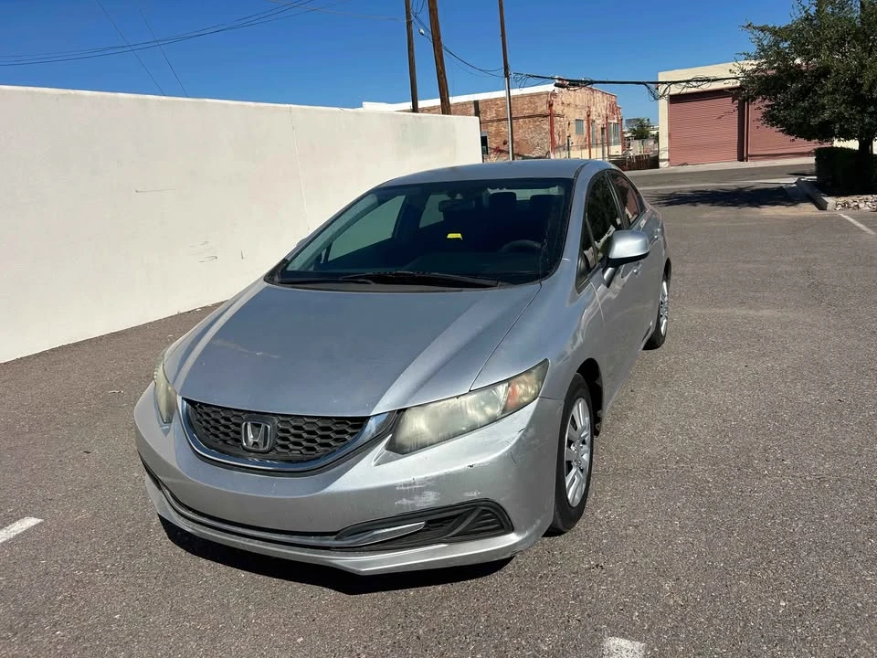 2013 Honda Civic 9th Gen - Image 2 of 12