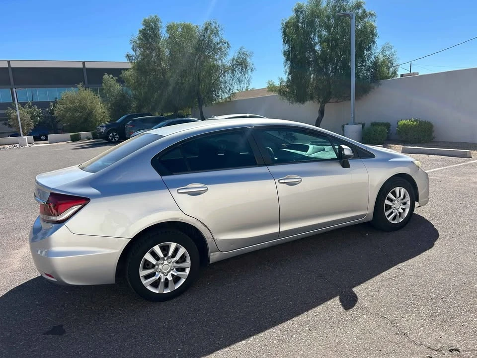2013 Honda Civic 9th Gen - Image 8 of 12