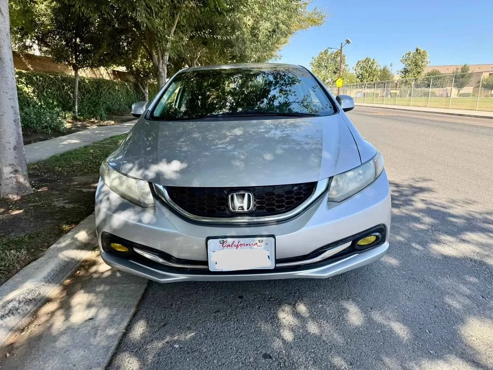 2013 Honda Civic 9th Gen - Image 4 of 10