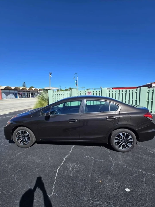 2013 Honda Civic 9th Gen - Image 2 of 7