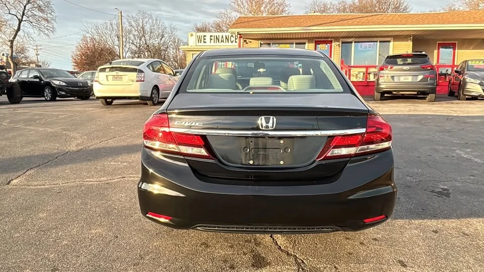 2013 Honda Civic 9th Gen - Image 5 of 13