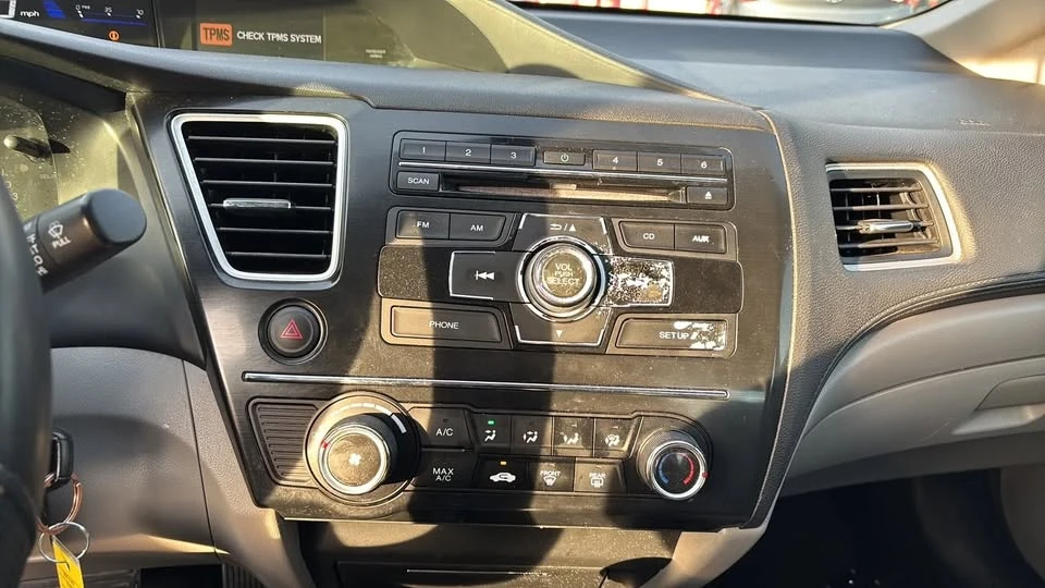 2013 Honda Civic 9th Gen - Image 9 of 13