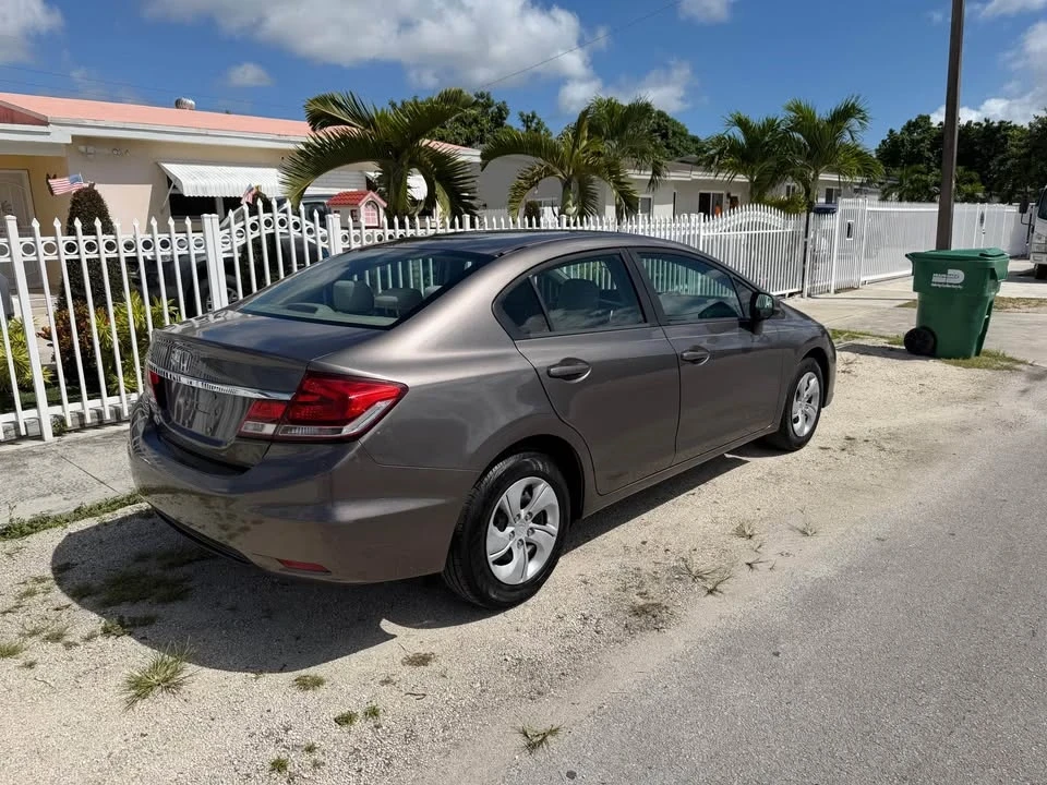 2013 Honda Civic 9th Gen - Image 4 of 9