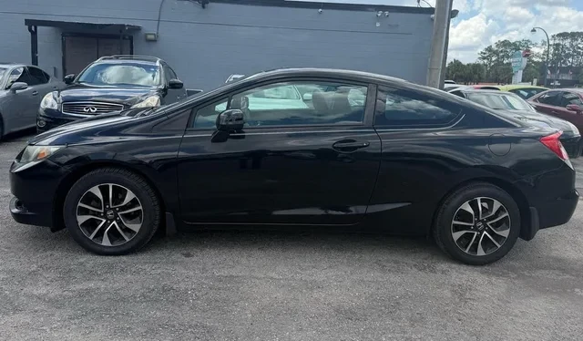 2013 Honda Civic 9th Gen - Image 2 of 7
