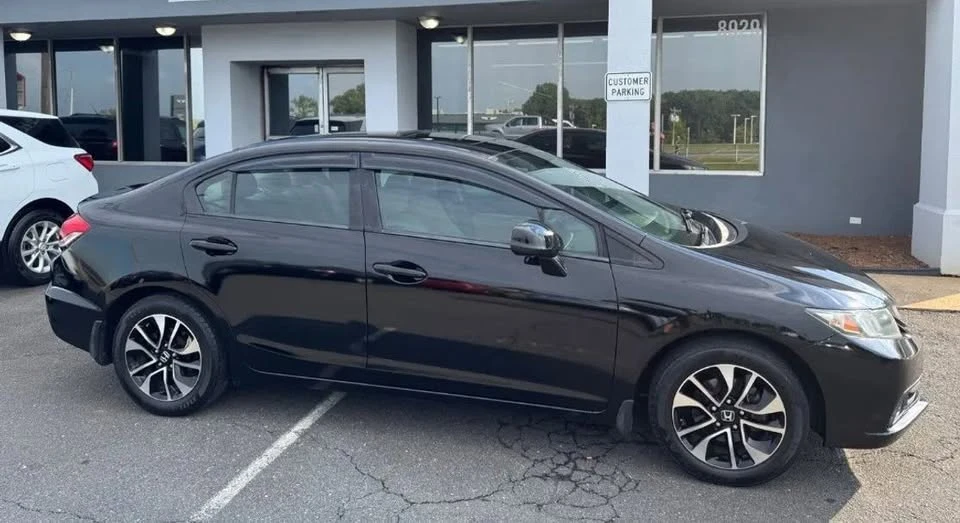 2013 Honda Civic 9th Gen - Image 4 of 13