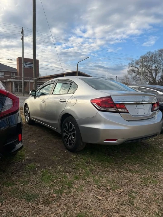 2013 Honda Civic 9th Gen - Image 5 of 11