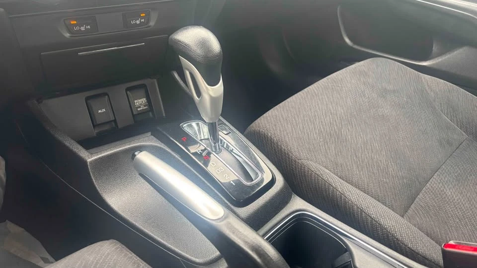 2013 Honda Civic 9th Gen - Image 10 of 17