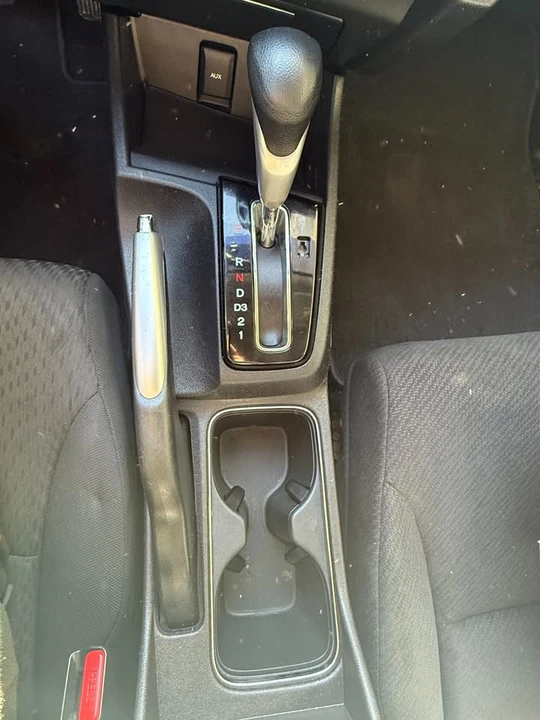2013 Honda Civic 9th Gen - Image 6 of 11