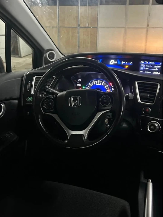 2013 Honda Civic 9th Gen - Image 2 of 8