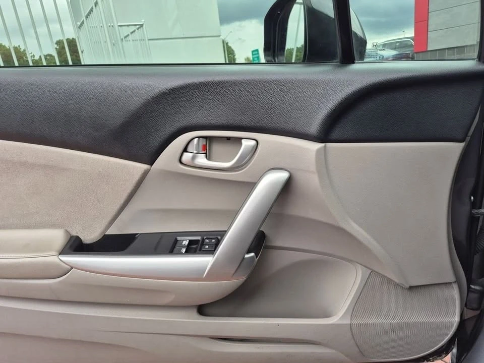 2013 Honda Civic 9th Gen - Image 10 of 16