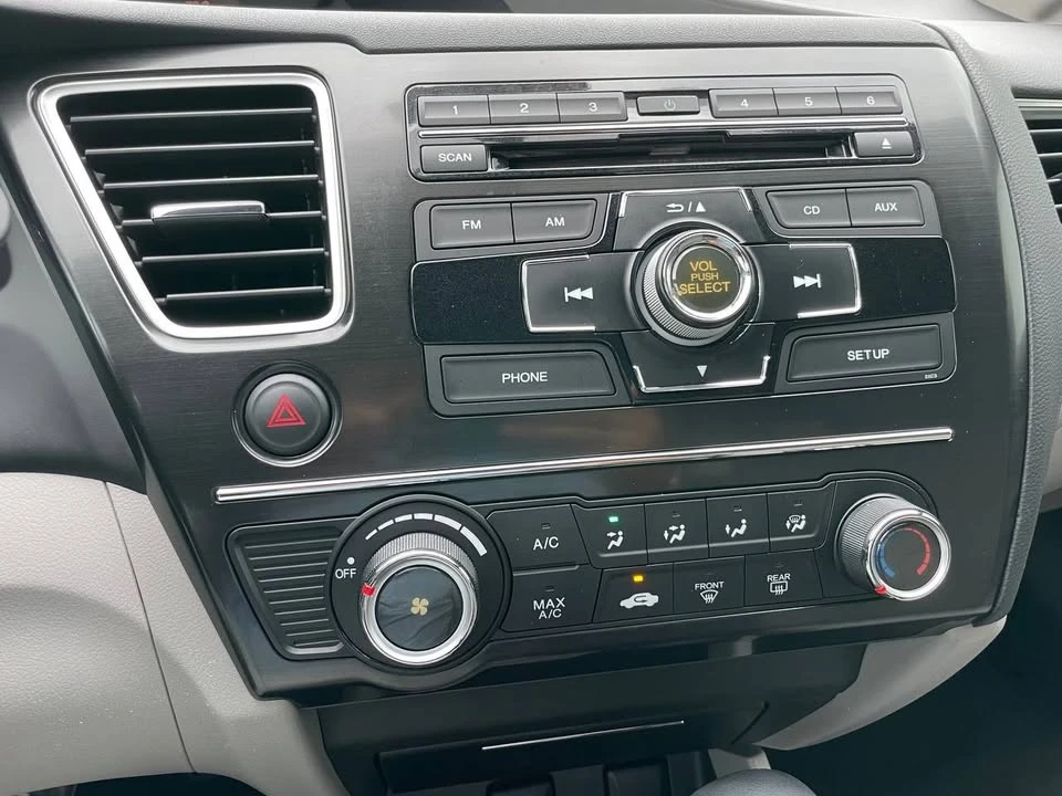 2013 Honda Civic 9th Gen - Image 17 of 20