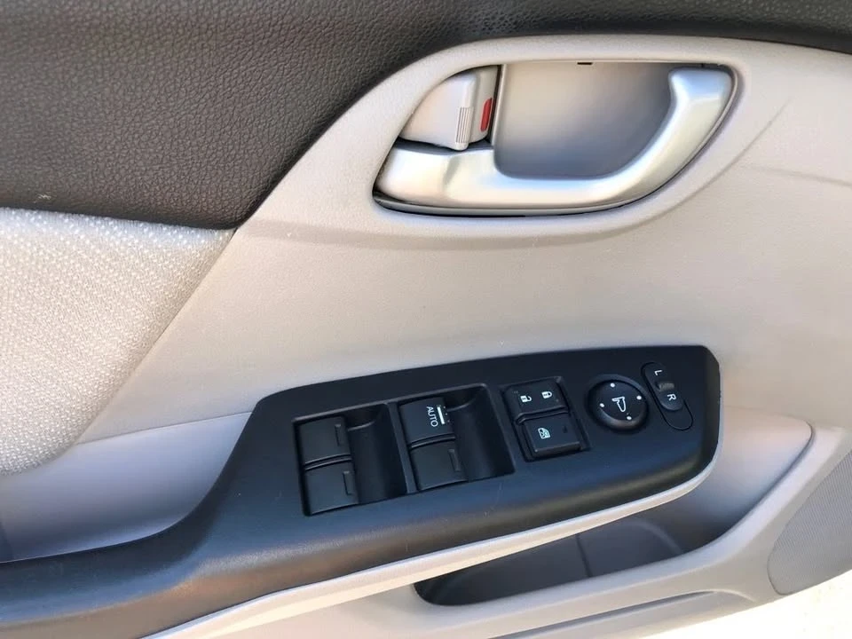 2013 Honda Civic 9th Gen - Image 11 of 19